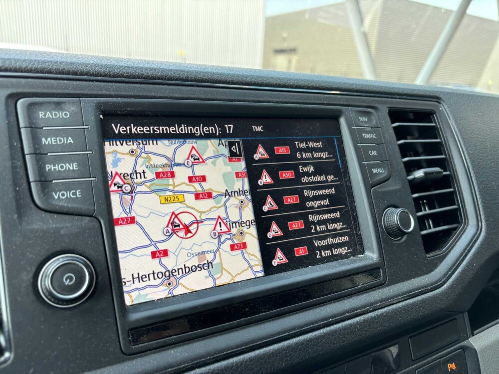 Volkswagen Crafter 35 2.0 TDI L3H2 DC Trendline (Original-NL) Commercial vehicle 102hp 2018, V-403-KZ