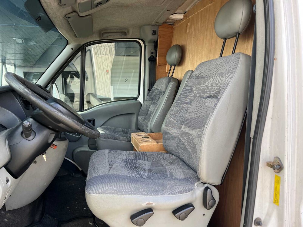 Renault Master T28 1.9dCi L1H1 82hp 2005, 52-BT-HP -Youngtimer