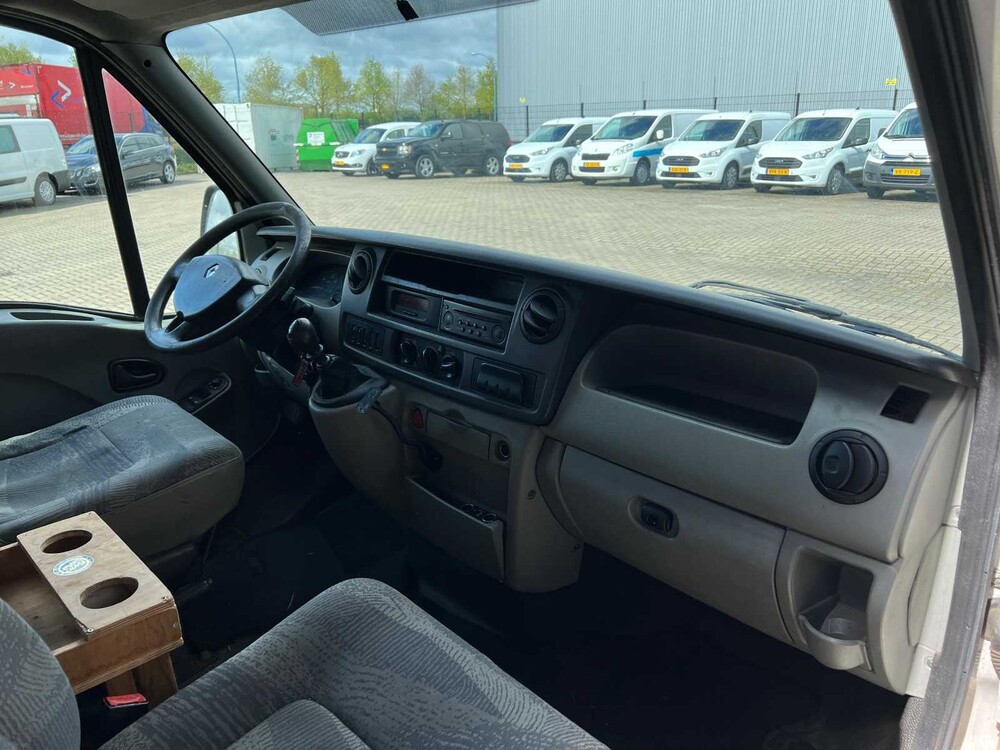 Renault Master T28 1.9dCi L1H1 82hp 2005, 52-BT-HP -Youngtimer