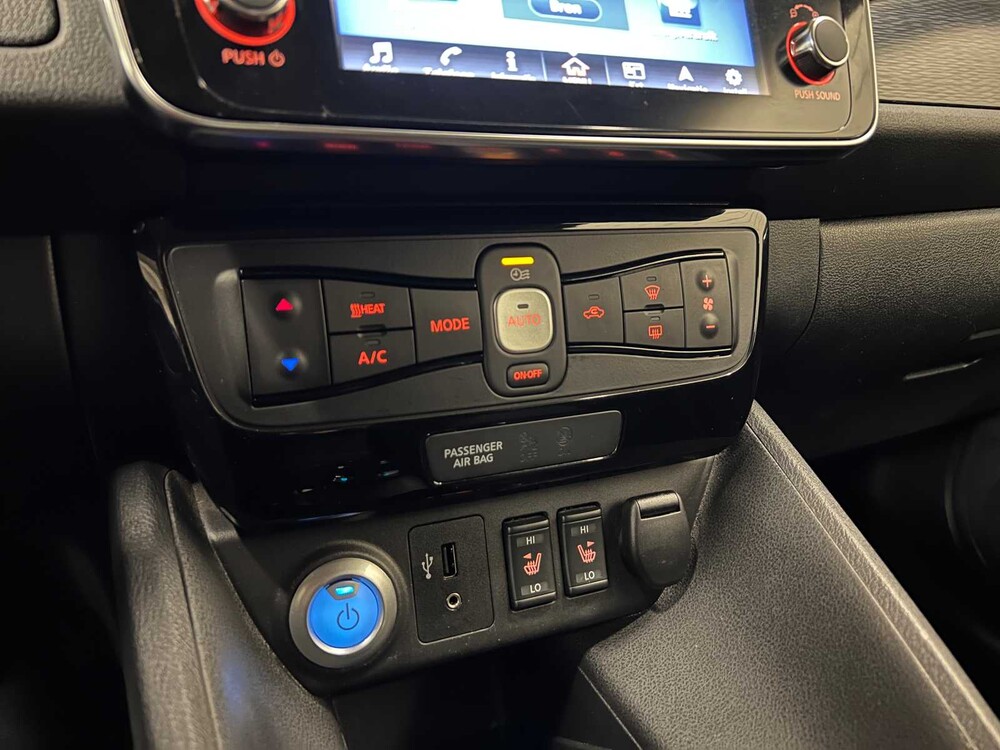 PHOTOS! CHASSIS! KM! CHECK! Nissan LEAF N-Connecta 40 kWh 150hp 2018 (original-NL + 1st owner), TZ-306-X