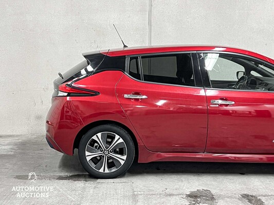 PHOTOS! CHASSIS! KM! CHECK! Nissan LEAF N-Connecta 40 kWh 150hp 2018 (original-NL + 1st owner), TZ-306-X