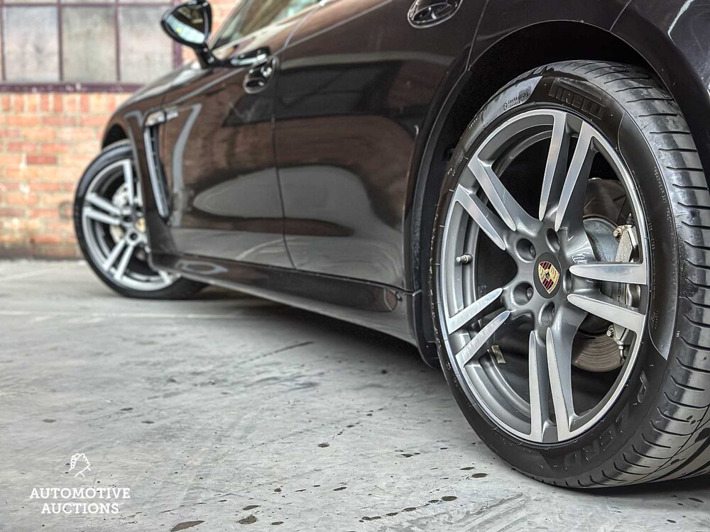Porsche Panamera Hybrid 3.0 V6 380pk 2011 8-speed