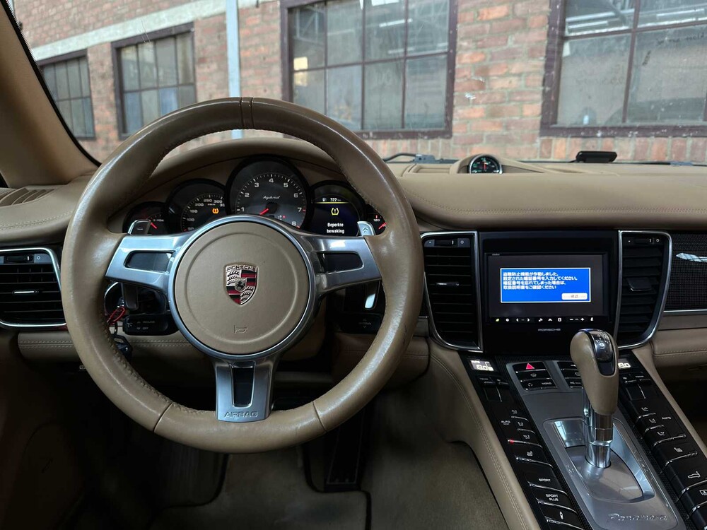 Porsche Panamera Hybrid 3.0 V6 380pk 2011 8-speed