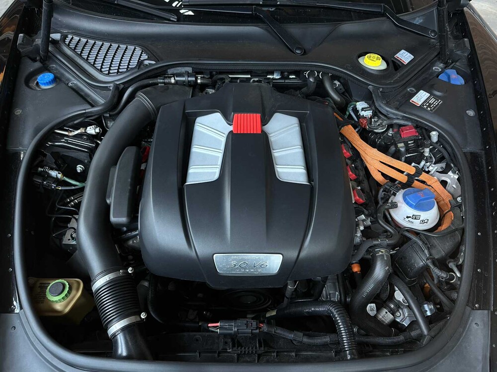 Porsche Panamera Hybrid 3.0 V6 380pk 2011 8-speed