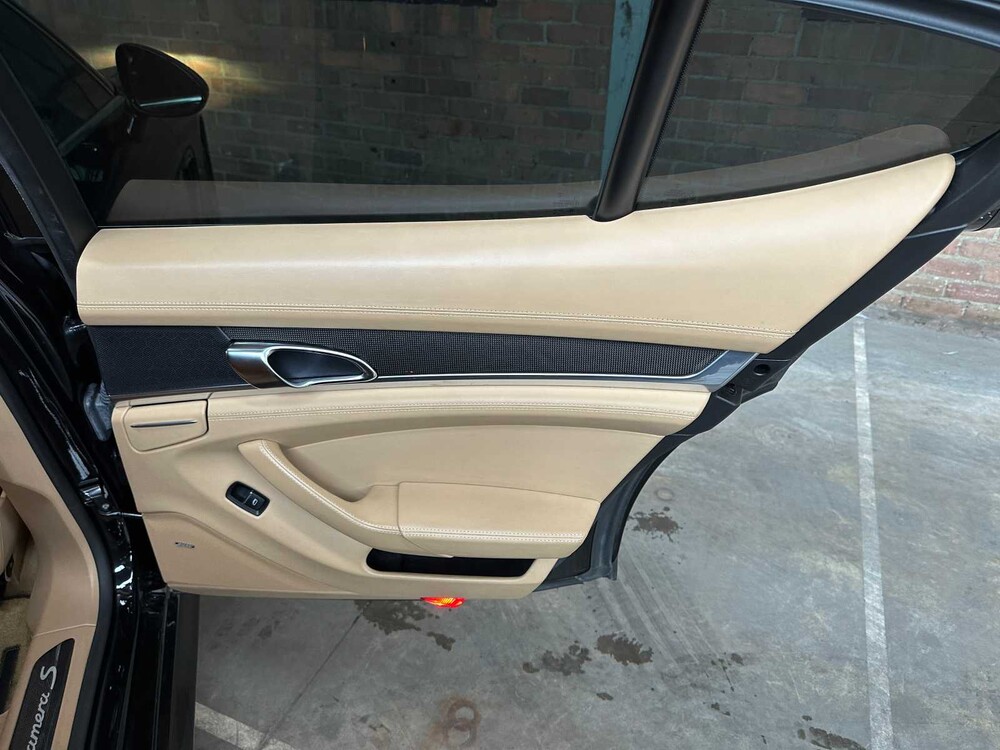 Porsche Panamera Hybrid 3.0 V6 380pk 2011 8-speed