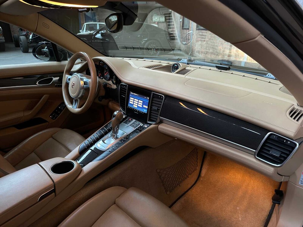 Porsche Panamera Hybrid 3.0 V6 380pk 2011 8-speed