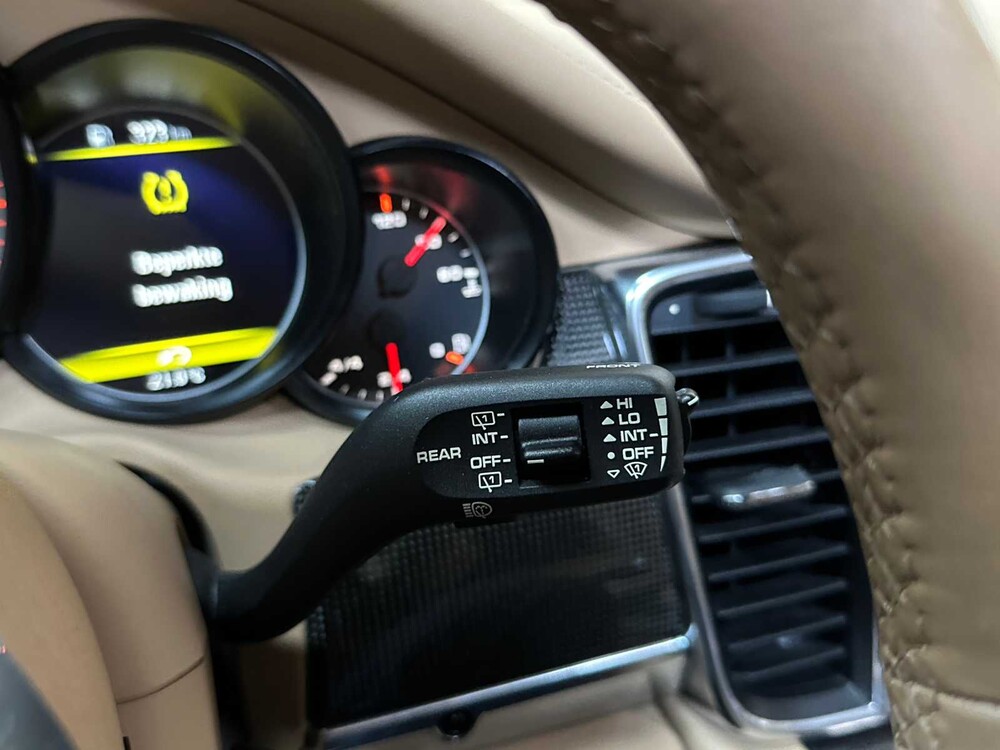 Porsche Panamera Hybrid 3.0 V6 380pk 2011 8-speed