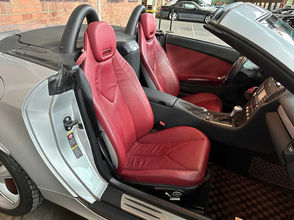 Mercedes-Benz SLK350 3.5 V6 272pk 2004 AIRSCARF SLK-Klasse Youngtimer
