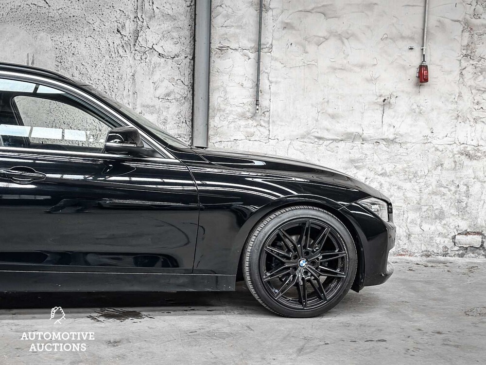 BMW 3-serie Touring 320d EfficientDynamics Edition Executive Upgrade 163pk 2013 -Orig. NL-, 9-SHX-86