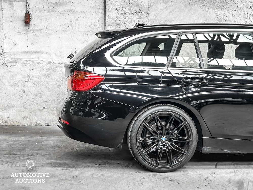 BMW 3-serie Touring 320d EfficientDynamics Edition Executive Upgrade 163pk 2013 -Orig. NL-, 9-SHX-86