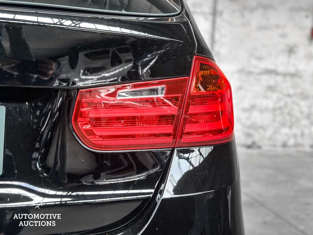 BMW 3-serie Touring 320d EfficientDynamics Edition Executive Upgrade 163pk 2013 -Orig. NL-, 9-SHX-86