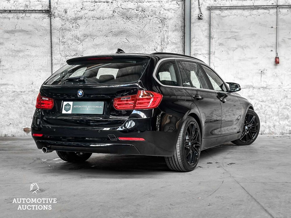 BMW 3-serie Touring 320d EfficientDynamics Edition Executive Upgrade 163pk 2013 -Orig. NL-, 9-SHX-86