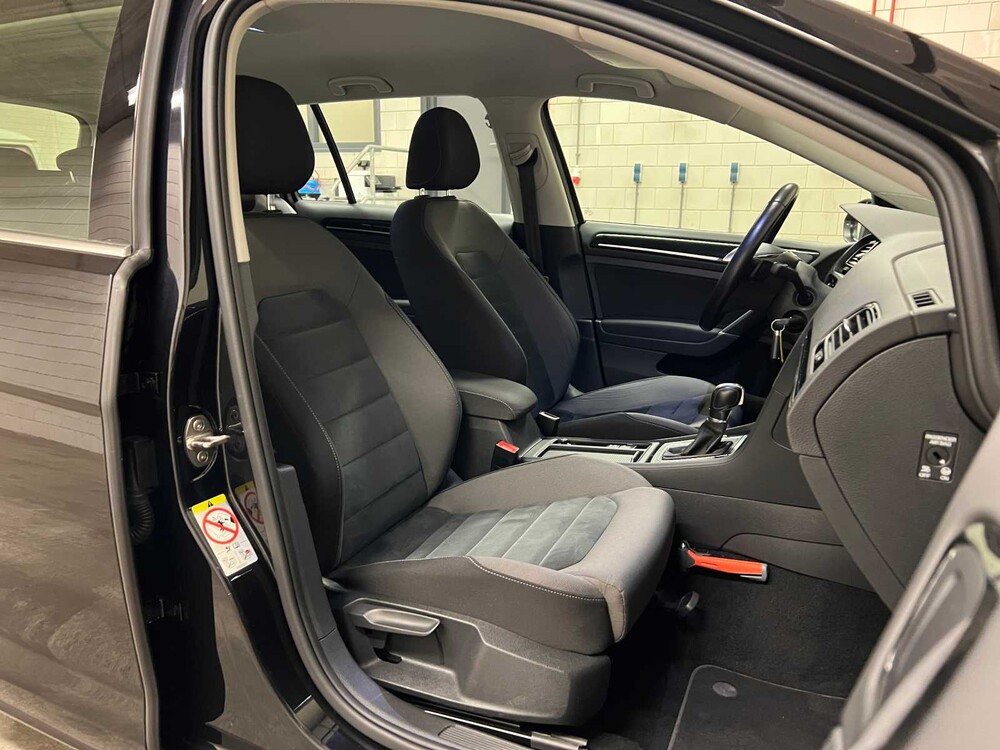 Volkswagen Golf Variant 1.0 TSI DSG Highline -FACELIFT- 110hp 2018 (Original-NL), TT-986-B