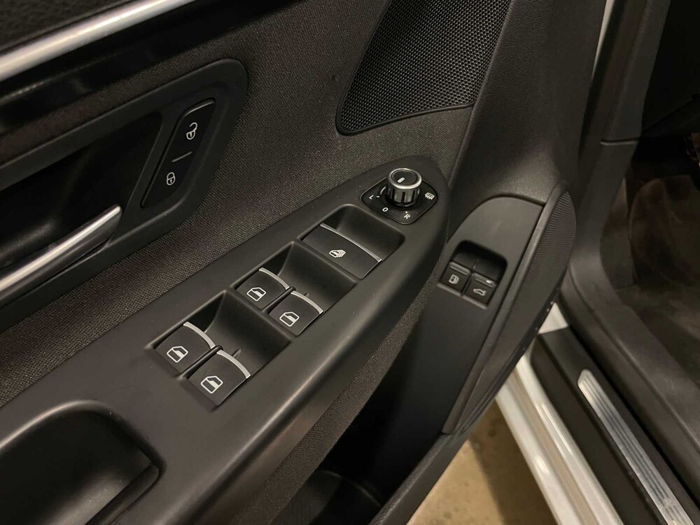 Volkswagen Eos 1.4 TSI Highline BlueMotion 122hp 2012 (Original-NL), 96-XPN-2