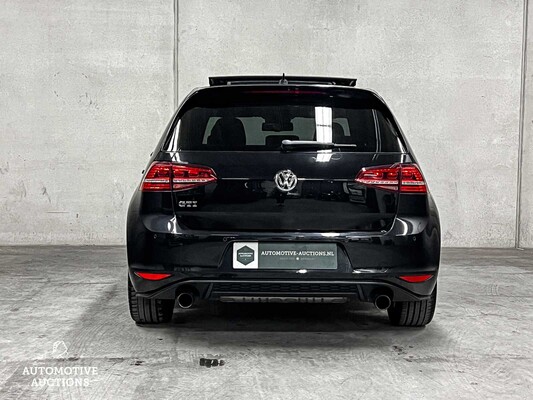 Volkswagen Golf GTI 2.0 TSI DSG6 220pk 2015, ZR-246-F