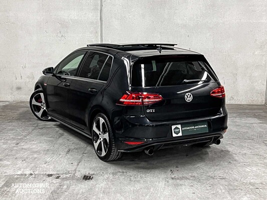 Volkswagen Golf GTI 2.0 TSI DSG6 220pk 2015, ZR-246-F