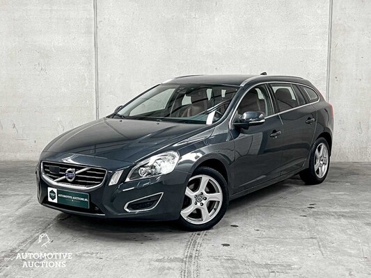 Volvo V60 1.6 T4 Summum 179hp 2011 (Original-NL), 13-RNR-3