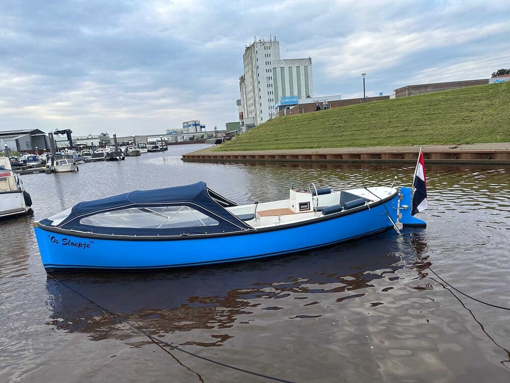 12-Personen-Schaluppe auf dem Wasser v.v Yanmar 3-Zylinder-Diesel und Bugstrahlruder