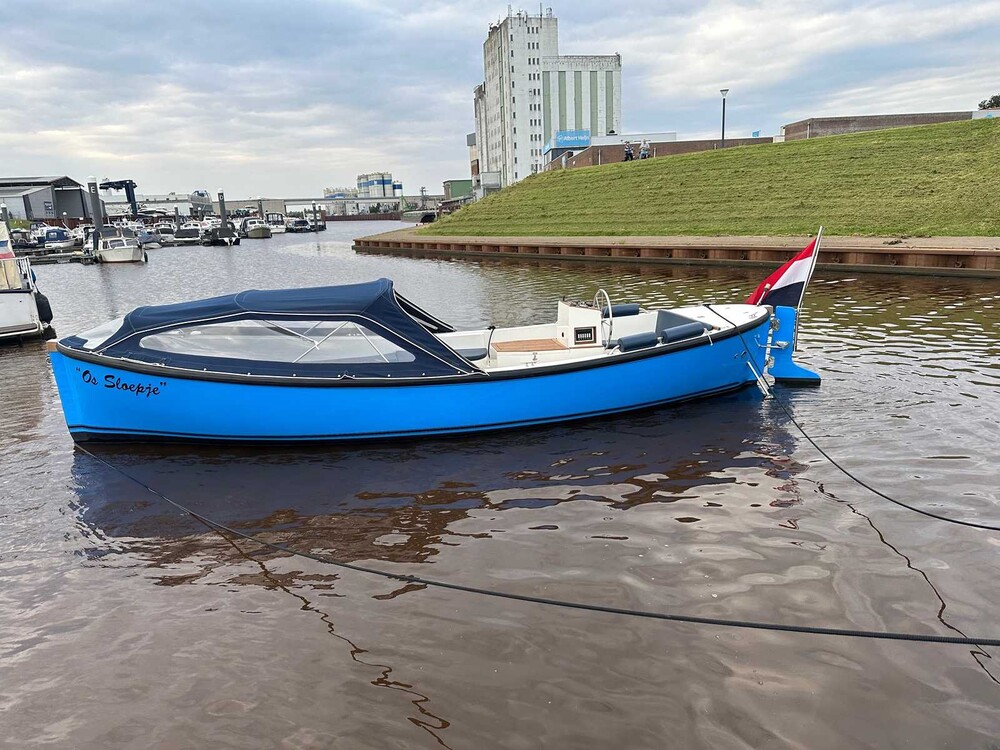 12-Personen-Schaluppe auf dem Wasser v.v Yanmar 3-Zylinder-Diesel und Bugstrahlruder