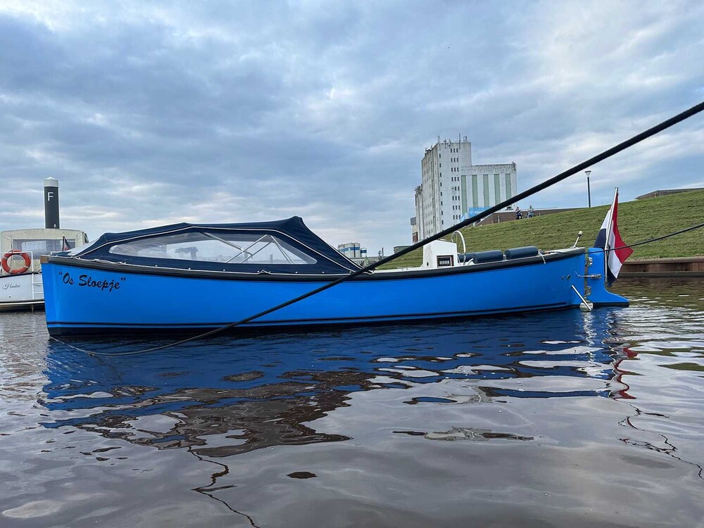 12-Personen-Schaluppe auf dem Wasser v.v Yanmar 3-Zylinder-Diesel und Bugstrahlruder