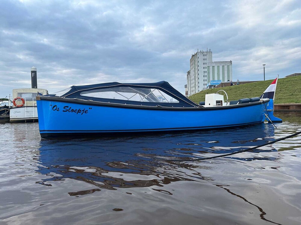 12-Personen-Schaluppe auf dem Wasser v.v Yanmar 3-Zylinder-Diesel und Bugstrahlruder