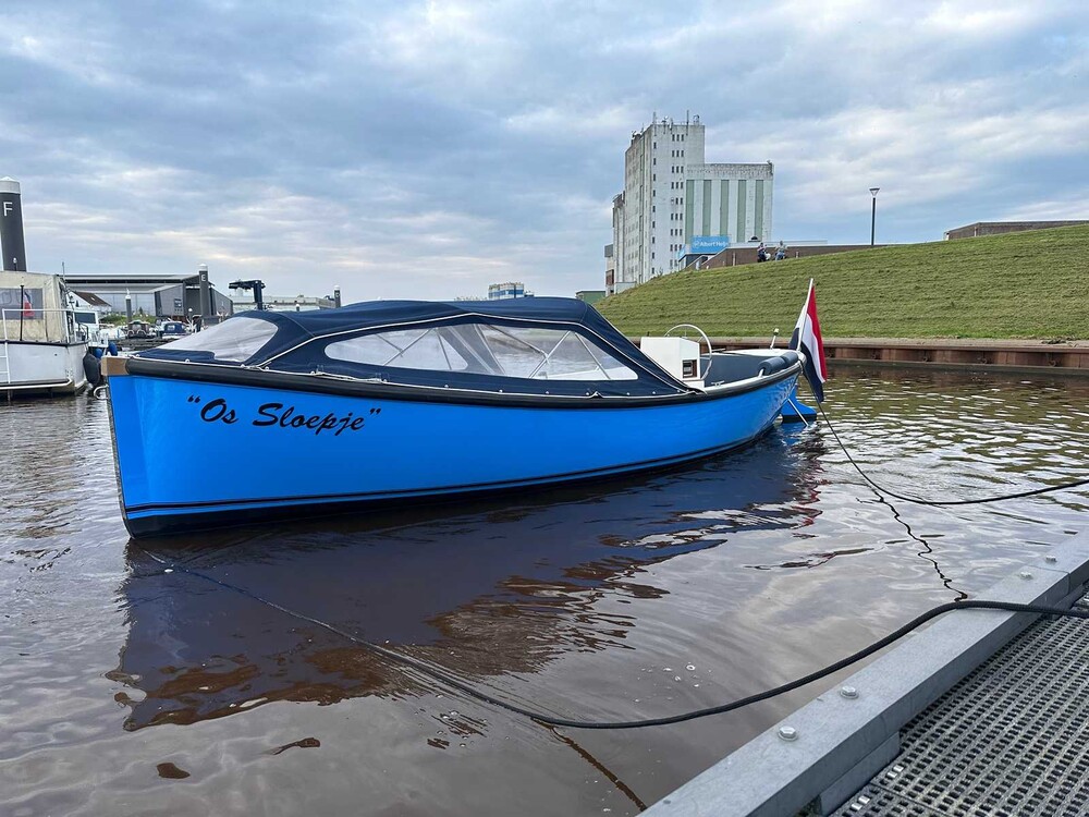 12-Personen-Schaluppe auf dem Wasser v.v Yanmar 3-Zylinder-Diesel und Bugstrahlruder