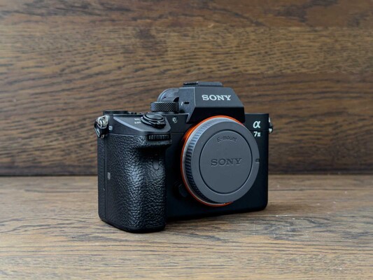 Sony A7 III Standbildkamera