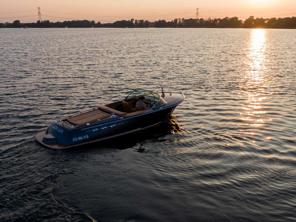 Pegiva 750 Steyr 250PS Sportboot Schnellboot (RIVA, Boesch Form) 2011