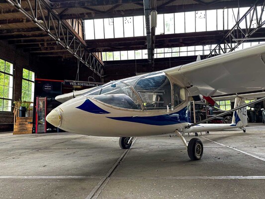 Albatros AE 209 ultra light Propeller airplane with Rotax 582 bombardier v.v custom trailer 