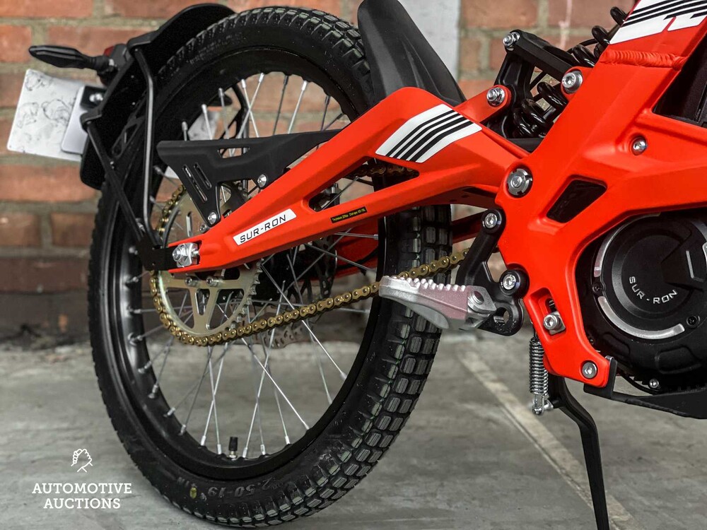 Sur-Ron Light Bee A067 L1EX Elektro-Enduro-Dirtbike (neu aus der Box)
