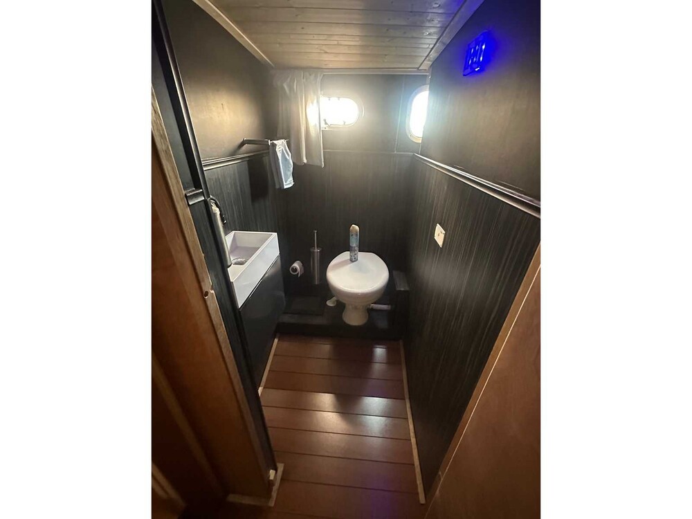 Beja Silverfish 2 Motoryacht (11 Meter) mit Mitsubishi 6 Zylinder und Bugstrahlruder