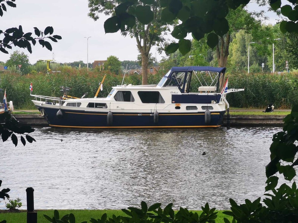 Beja Silverfish 2 Motoryacht (11 Meter) mit Mitsubishi 6 Zylinder und Bugstrahlruder