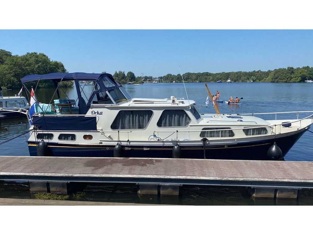 Beja Silverfish 2 Motoryacht (11 Meter) mit Mitsubishi 6 Zylinder und Bugstrahlruder