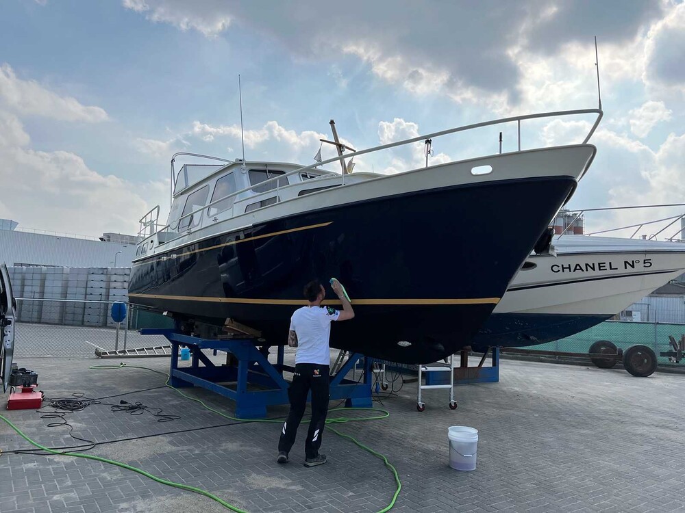 Beja Silverfish 2 Motoryacht (11 Meter) mit Mitsubishi 6 Zylinder und Bugstrahlruder