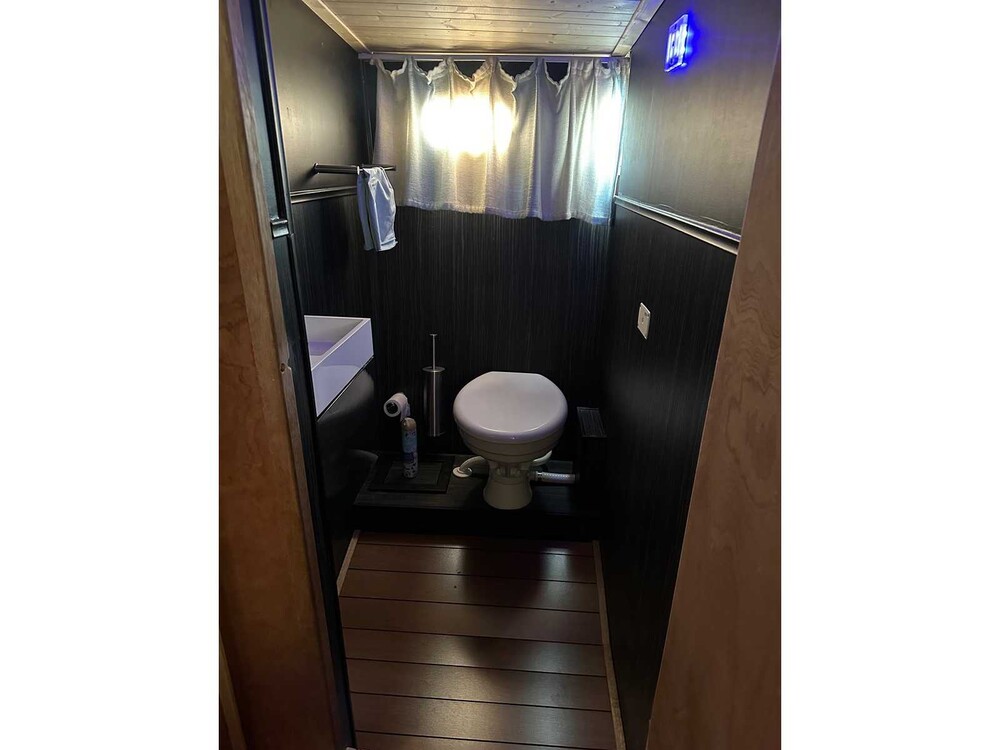 Beja Silverfish 2 Motoryacht (11 Meter) mit Mitsubishi 6 Zylinder und Bugstrahlruder