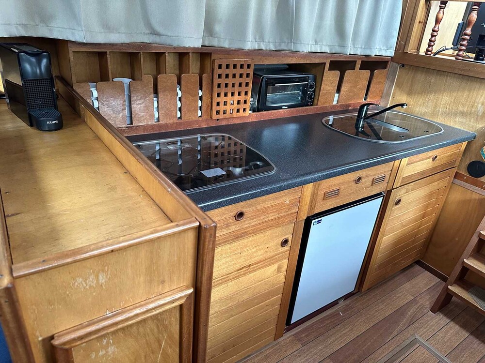 Beja Silverfish 2 Motoryacht (11 Meter) mit Mitsubishi 6 Zylinder und Bugstrahlruder