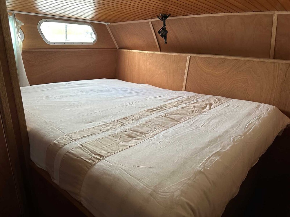 Beja Silverfish 2 Motoryacht (11 Meter) mit Mitsubishi 6 Zylinder und Bugstrahlruder