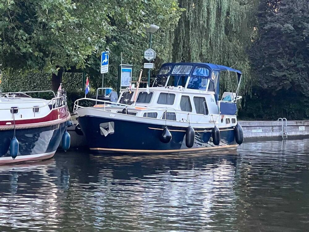 Beja Silverfish 2 Motoryacht (11 Meter) mit Mitsubishi 6 Zylinder und Bugstrahlruder