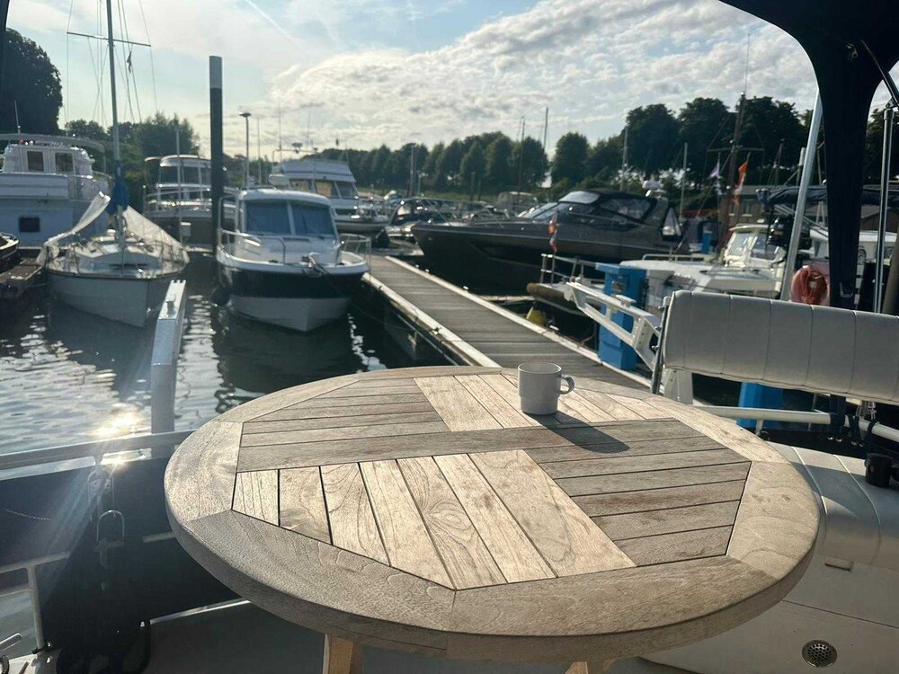 Beja Silverfish 2 Motoryacht (11 Meter) mit Mitsubishi 6 Zylinder und Bugstrahlruder