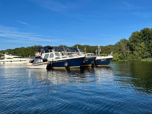 Beja Silverfish 2 Motoryacht (11 Meter) mit Mitsubishi 6 Zylinder und Bugstrahlruder