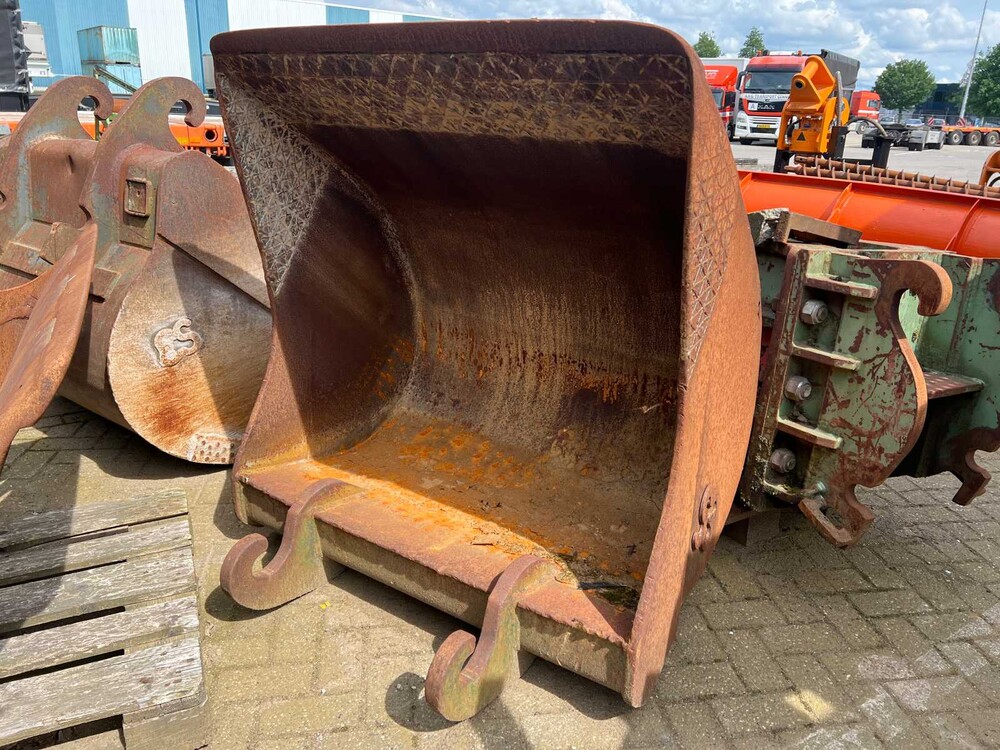 LIEBHERR - R926 LC - Raupenbagger - 2018