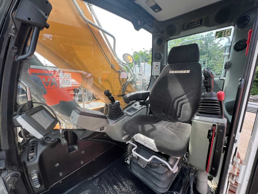 LIEBHERR - R926 LC - Raupenbagger - 2018