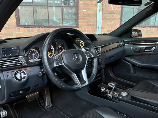 Mercedes-Benz E63 AMG Estate DESIGNO 5.5 V8 525hp 2012