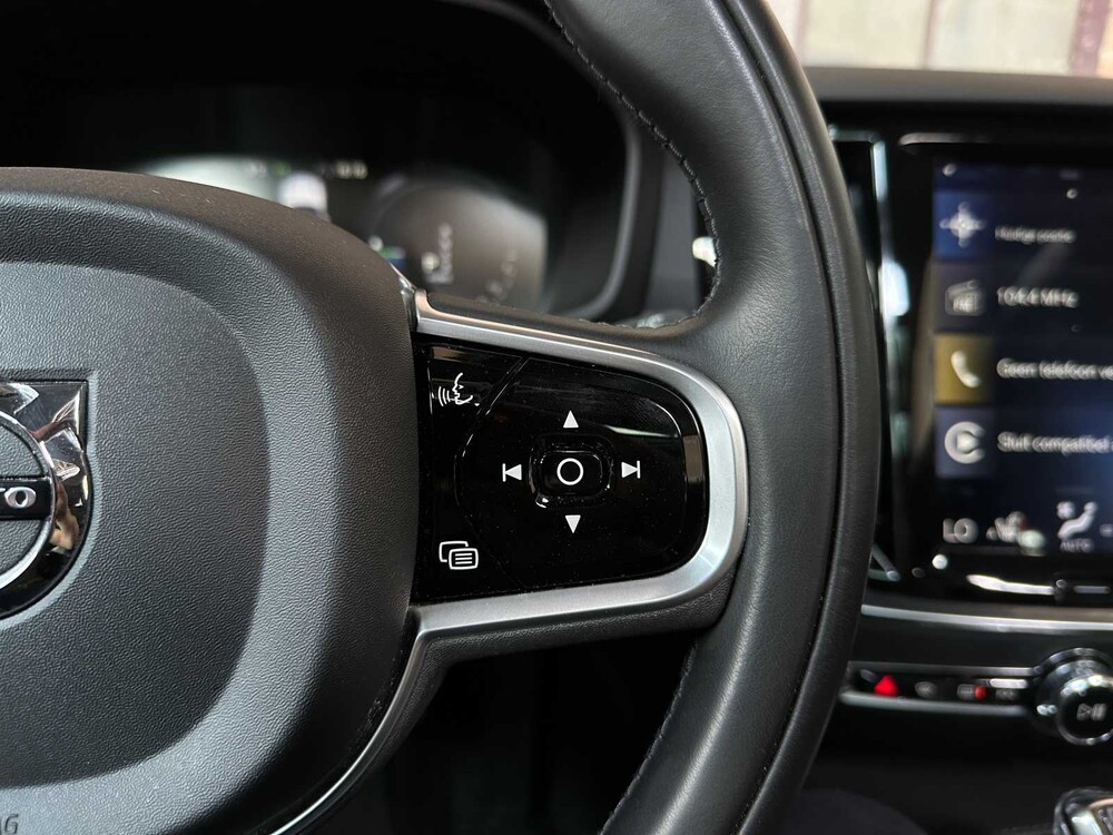 Volvo V60 2.0 T8 Twin Engine AWD Inscription 390PS 2019 Plug-In Hybrid, L-643-GP