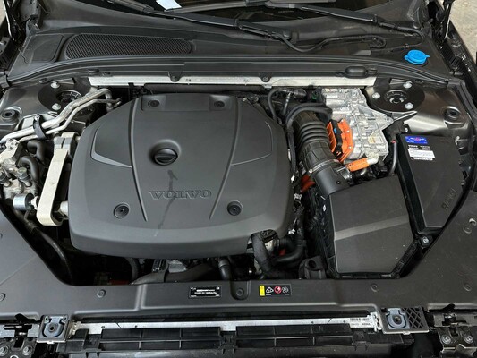 Volvo V60 2.0 T8 Twin Engine AWD Inscription 390PS 2019 Plug-In Hybrid, L-643-GP