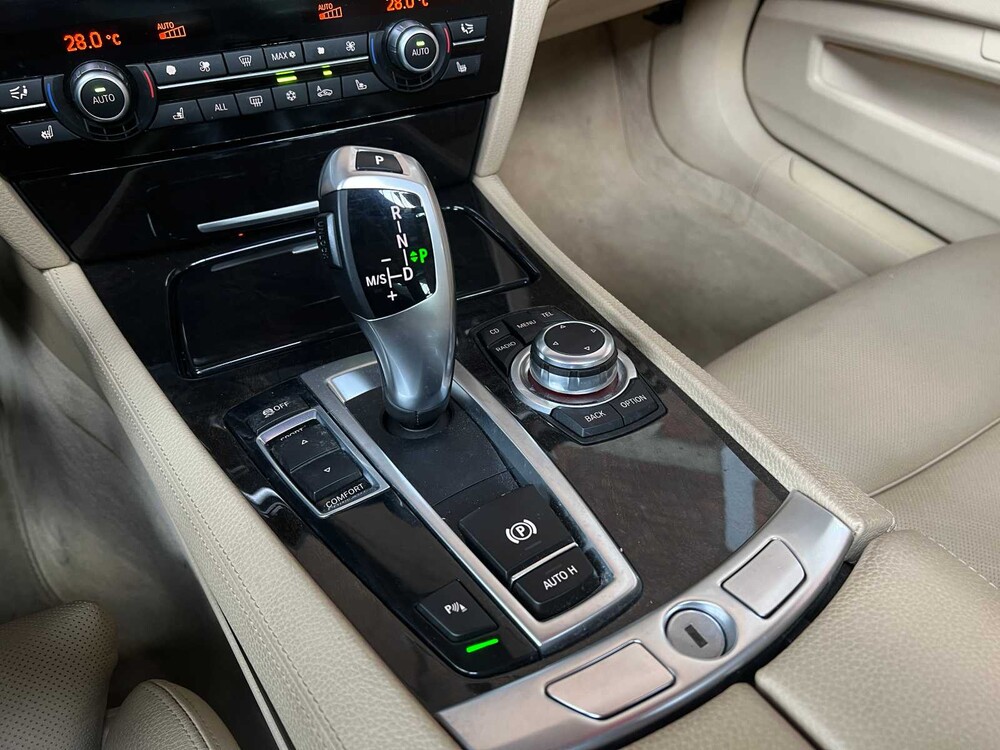 BMW ActiveHybrid7 F04 4.4 V8 465PS 2011