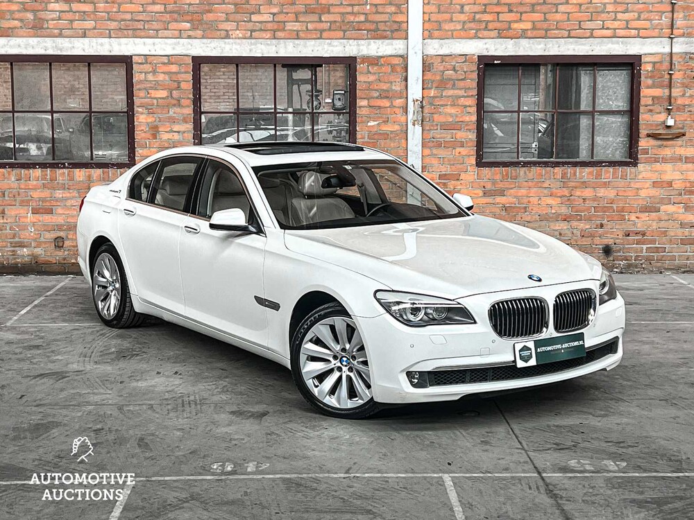 BMW ActiveHybrid7 F04 4.4 V8 465PS 2011