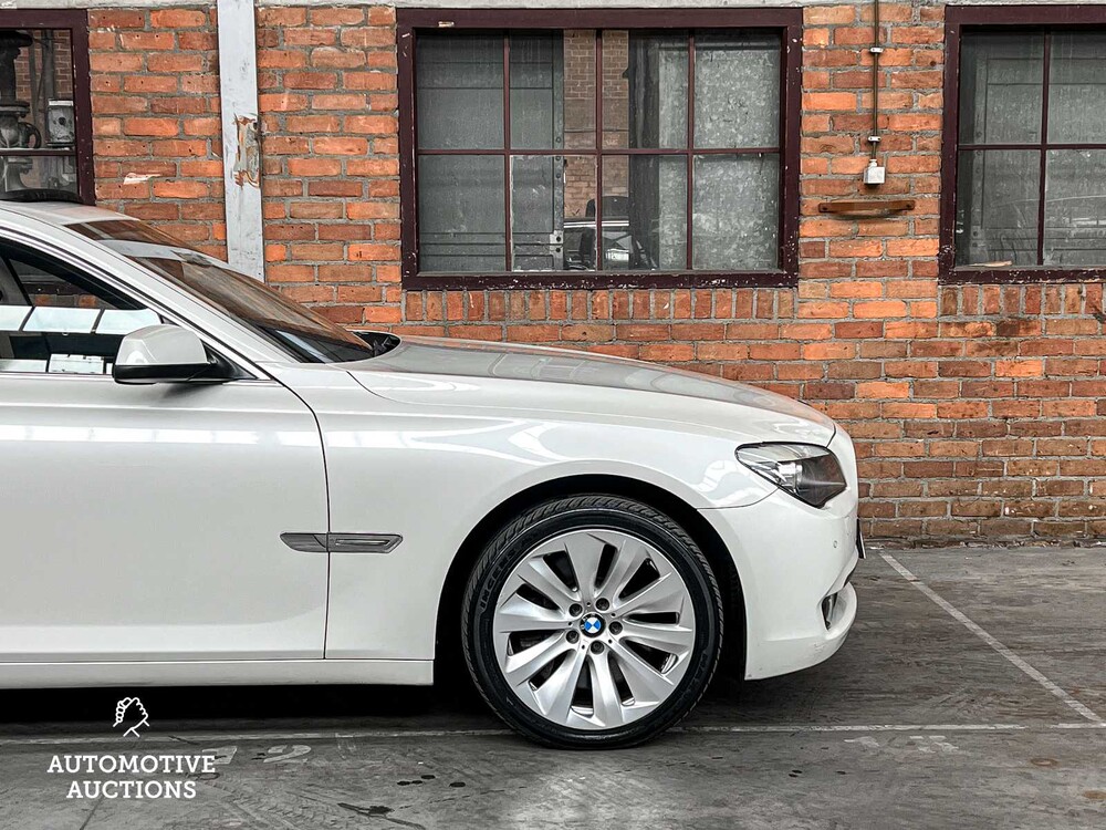 BMW ActiveHybrid7 F04 4.4 V8 465PS 2011