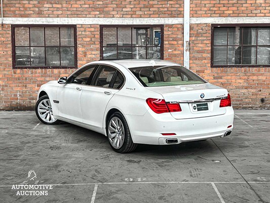 BMW ActiveHybrid7 F04 4.4 V8 465PS 2011