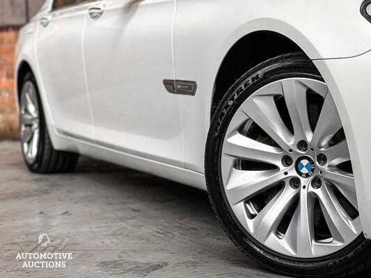 BMW ActiveHybrid7 F04 4.4 V8 465PS 2011